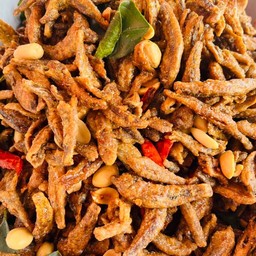 ขนมเส้นกับน้ำยา (เจ้าเก่าตลาดเปิดท้ายหอกาญ)