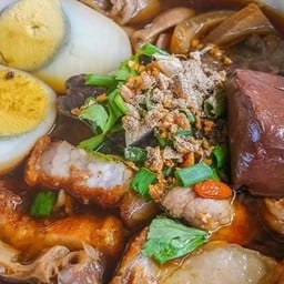 ร้านก๋วยจั้บแก้วถาวรณ์ ซอย 8 สาขา2 by ร้านสถานีบางใหญ่ สาขา2