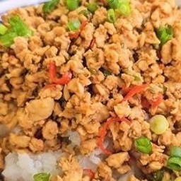 ข้าวไข่ข้นไก่สับคั่วพริกเกลือ