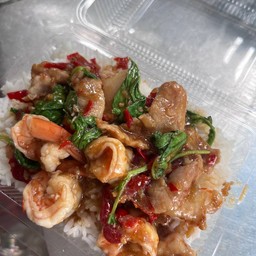 กะเพรากุ้ง+หมูชิ้น