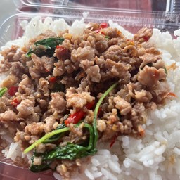 กะเพราหมูสับ