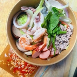 ยำวุ้นเส้นรวมมิตร