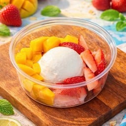 Greek yogurt x มะม่วง x สตรอเบอร์รี่นำเข้า