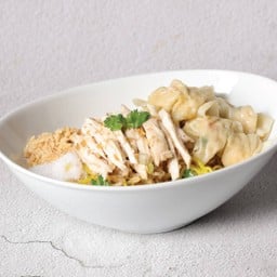 ก๋วยเตี๋ยวพิเศษไก่เกี๊ยวไก่
