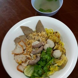 ก๋วยเตี๋ยวต้มยำแห้ง