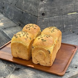 ✔1/2 Sourdough Shokupan Pumpkin Multigrain