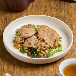 ผัดซีอิ๊ว หมูหมัก D