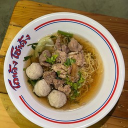ก๋วยเตี๋ยวหมูตุ๋น น้ำใส (พิเศษ)
