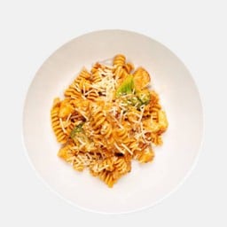 PINK PASTA CHICKEN