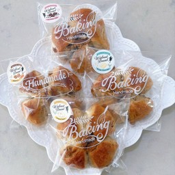 4 kinds of walnut breads, no box  (เชตขนมปังวอลนัท 4 รสชาติ)