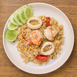 ข้าวผัดทะเล (กุ้งแชบ๊วย, หมึกสด) D