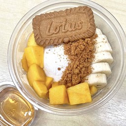 Greek yogurt x มะม่วง x กล้วย x บิสคอฟ