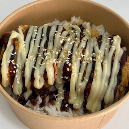 ข้าวหอมมะลิ ไก่ทอดราดซอสเทอริยากิ