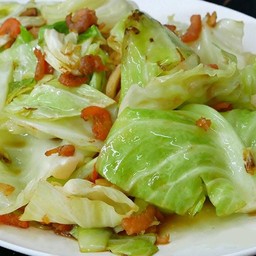 ผัดกะหล่ําปลีทอดน้ําปลา(ราดข้าว)