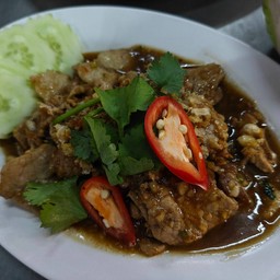 หมูกระเทียมราดข้าวไข่ดาว