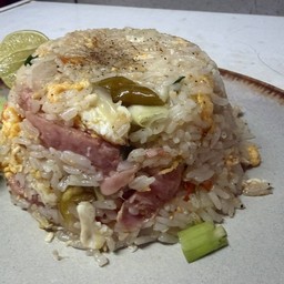 ข้าวผัดแหนม