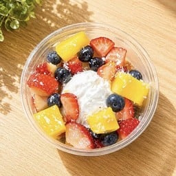Greek yogurt x ดับเบิ้ลเบอร์รี่ x มะม่วง