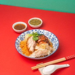 บะหมี่หมูแดงฮ่องกง+หมูกรอบชาชู+เกี๊ยว