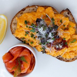 Scramble Eggs Salmon