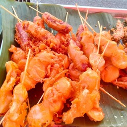 ยำลูกชิ้นbyฟ้าใส ตลาดฅนนอง