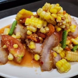ตำข้าวโพดคอหมูย่าง