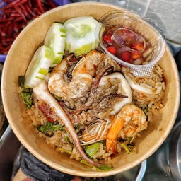 ข้าวกระเพราคลุก(เลือกเนื้อสัตว์)