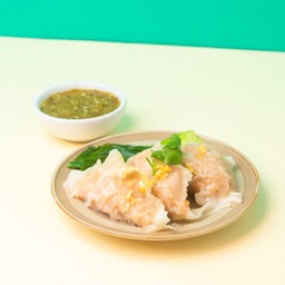 เกีี๊ยวกุ้งเต็มคำ 3ชิ้น+น้ำจิ้มซีฟู้ด