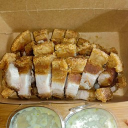 หมูกรอบนะครับ