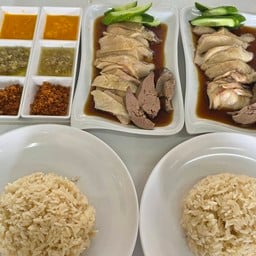 สถานีข้าวมันไก่(สูตรไหหลำ)ฮาลาล สาขานนทวีวิลล์ 5