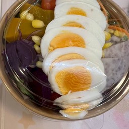 สลัดผักไข่ต้ม