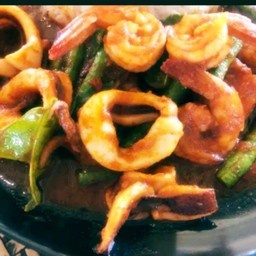 พริกแกงทะเลกับข้าว