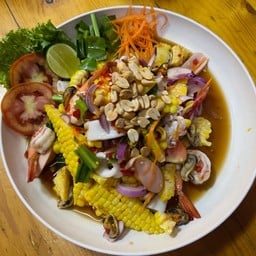 ยำข้าวโพด ทะเล