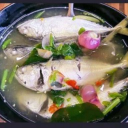 ต้มปลาทูน้ำใส