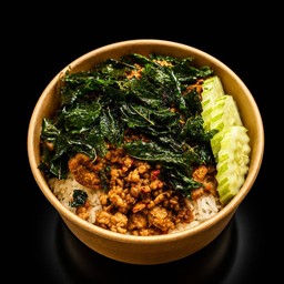 กะเพราไข่เยี่ยวม้า
