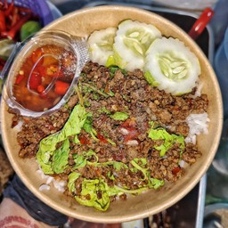 ข้าวกระเพราเนื้อสับ