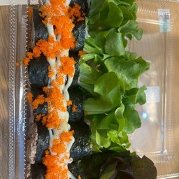 สลัดโรลรวมสาหร่ายเพิ่มไข่กุ้ง