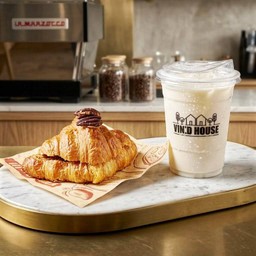 [ซื้อคู่ถูกกว่า] นมสด + ครัวซองต์กาแฟ