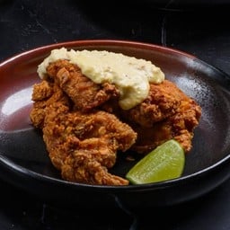 ไก่ทอดราดซอส