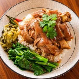 ข้าวขาหมู หน้าซีเจ แยกประเวศ หน้าซีเจ แยกประเวศ