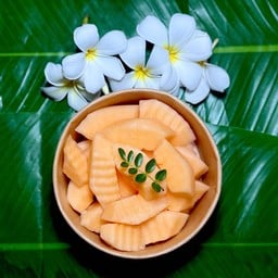 ผลไม้สดปอกพร้อมทาน (ตลาดเบิร์ดคลองถมหัวคลอง)