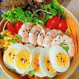 สลัดกุ้งไข่ต้ม
