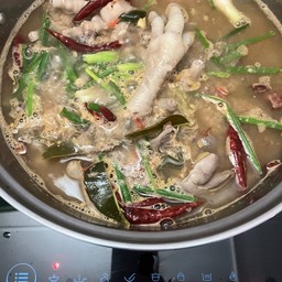 ขนมจีน น้ำยานัวร์คักคัก เมืองทองธานี