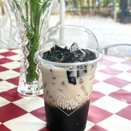 เฉาก๊วยนมสด