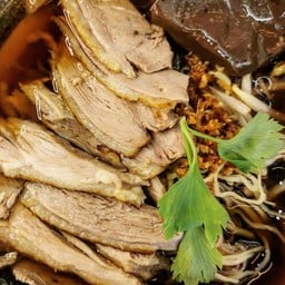 ก๋วยเตี๋ยวเป็ด เส้นใหญ่ พิเศษ