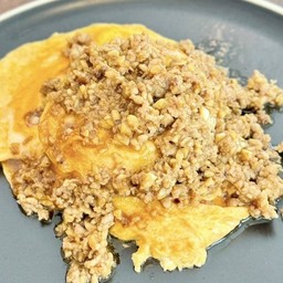 ข้าวไข่ข้นหมูกระเทียม