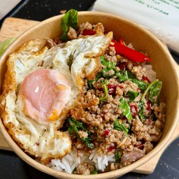 ข้าวกะเพราหมู อู๊ด อู๊ด