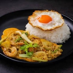 ข้าวราดผัดผงกะหรี่