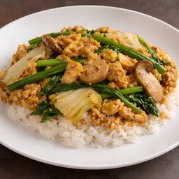 ข้าวราดสุกี้แห้ง