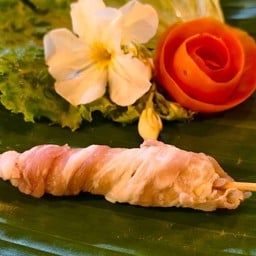 หมูพันข้าวโพดอ่อน อร่อยมาก