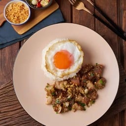 ข้าวราดผัดพริกเกลือ